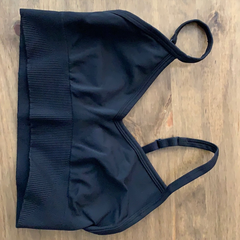 Ebb to Street Bra size 6 black C/D support